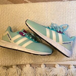 Women’s adidas sneakers size 6 1/2 barely worn very comfortable! Turq purp.